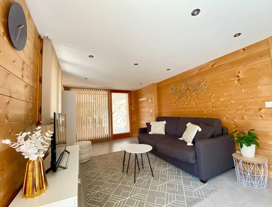 Androsace Appartement Dans Chalet Bois Avec Jacuzzi Privatif Terrasse Et Vue Montagne Les Villards-sur-Thones Luaran gambar