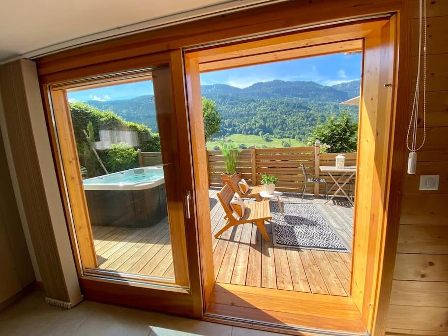 Androsace Appartement Dans Chalet Bois Avec Jacuzzi Privatif Terrasse Et Vue Montagne Les Villards-sur-Thones Luaran gambar